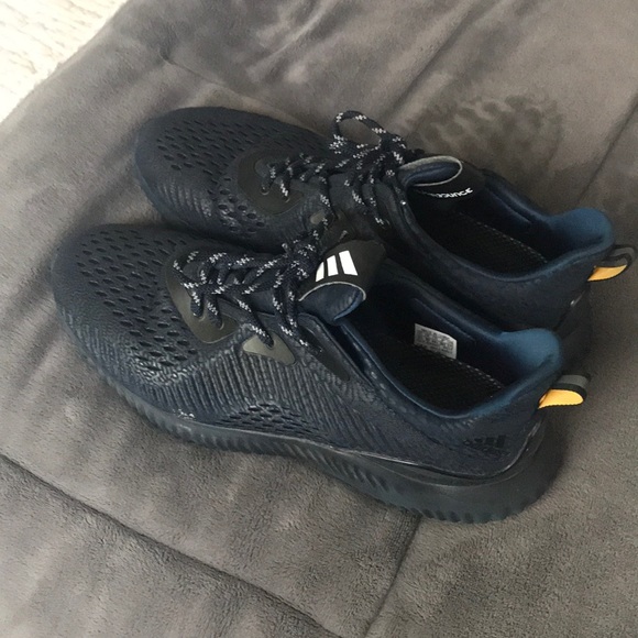 Men’s “alphabounce” shoe size 10.5 - Picture 1 of 2